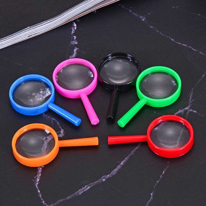 Color Handheld Reading Magnifier - Montessori Vision